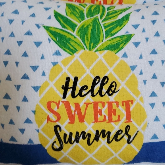 Handmade with Love By The Smith Sisters ♥️ Set of Two Pillow and Pot holder - Picture 3 of 3